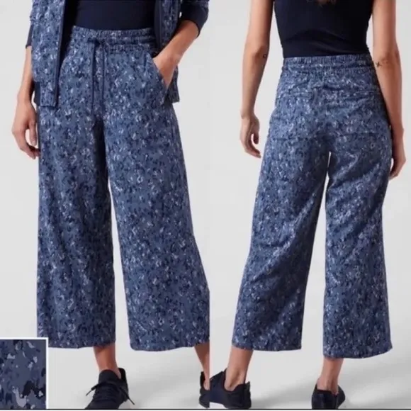 Athleta Avenue Printed Wide Leg Crop Pants Pull On Travel Outdoor Allure Navy 8 - Image 2