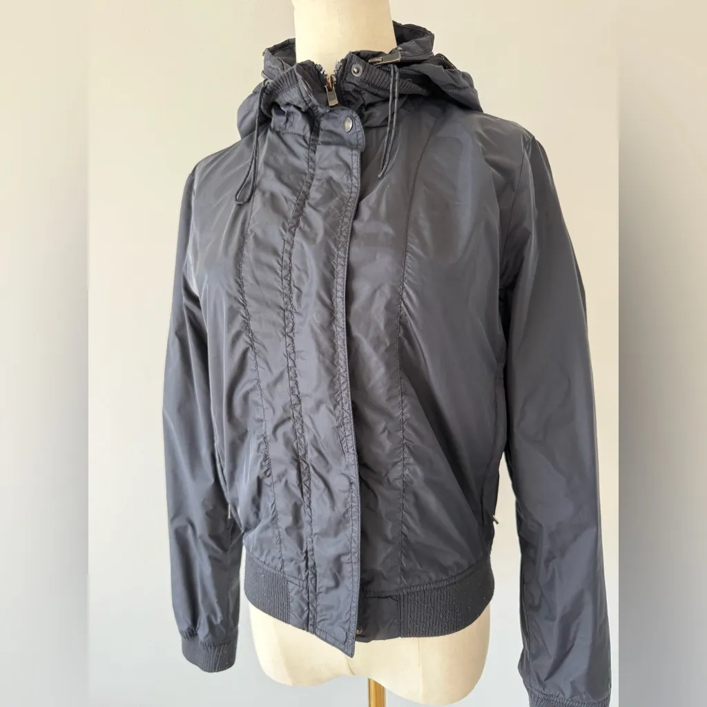 Navy blue women’s short light jacket​ in size medium - Image 3