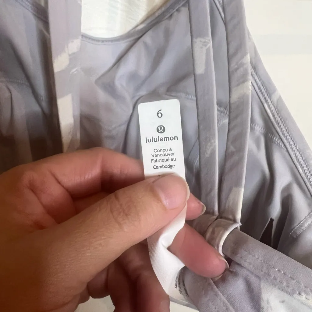 Lululemon See The Sea Swim Top size 6 - Image 9