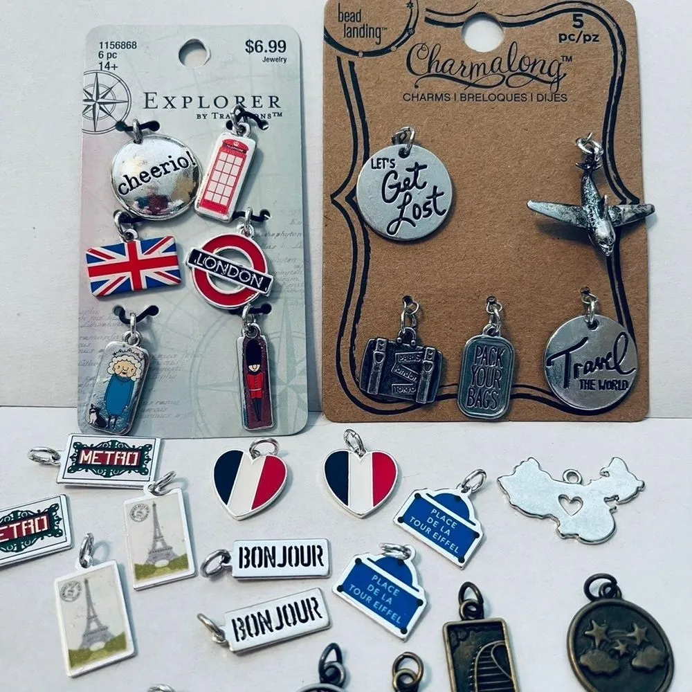 JEWELRY TRAVEL CHARMS. Bundle of 34‎ (thirty - Image 4