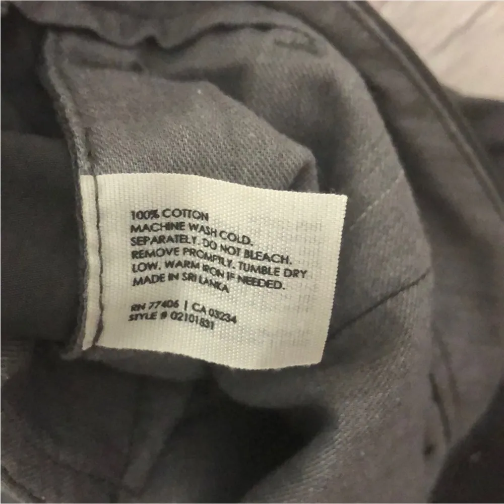 Club Monaco Maddox Shorts in Charcoal Grey - Image 5