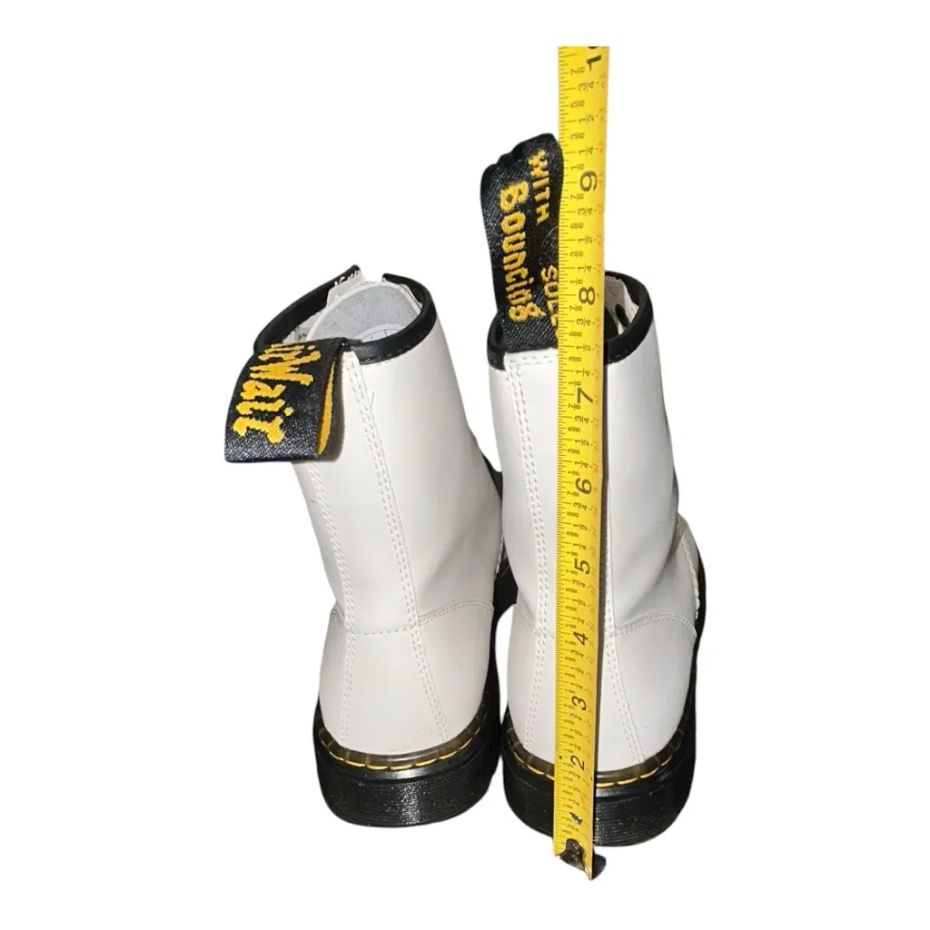 Dr. Martens Zavala Hydro Combat Boots White Leather
Women’s 9 / Men’s 8 like new - Image 14