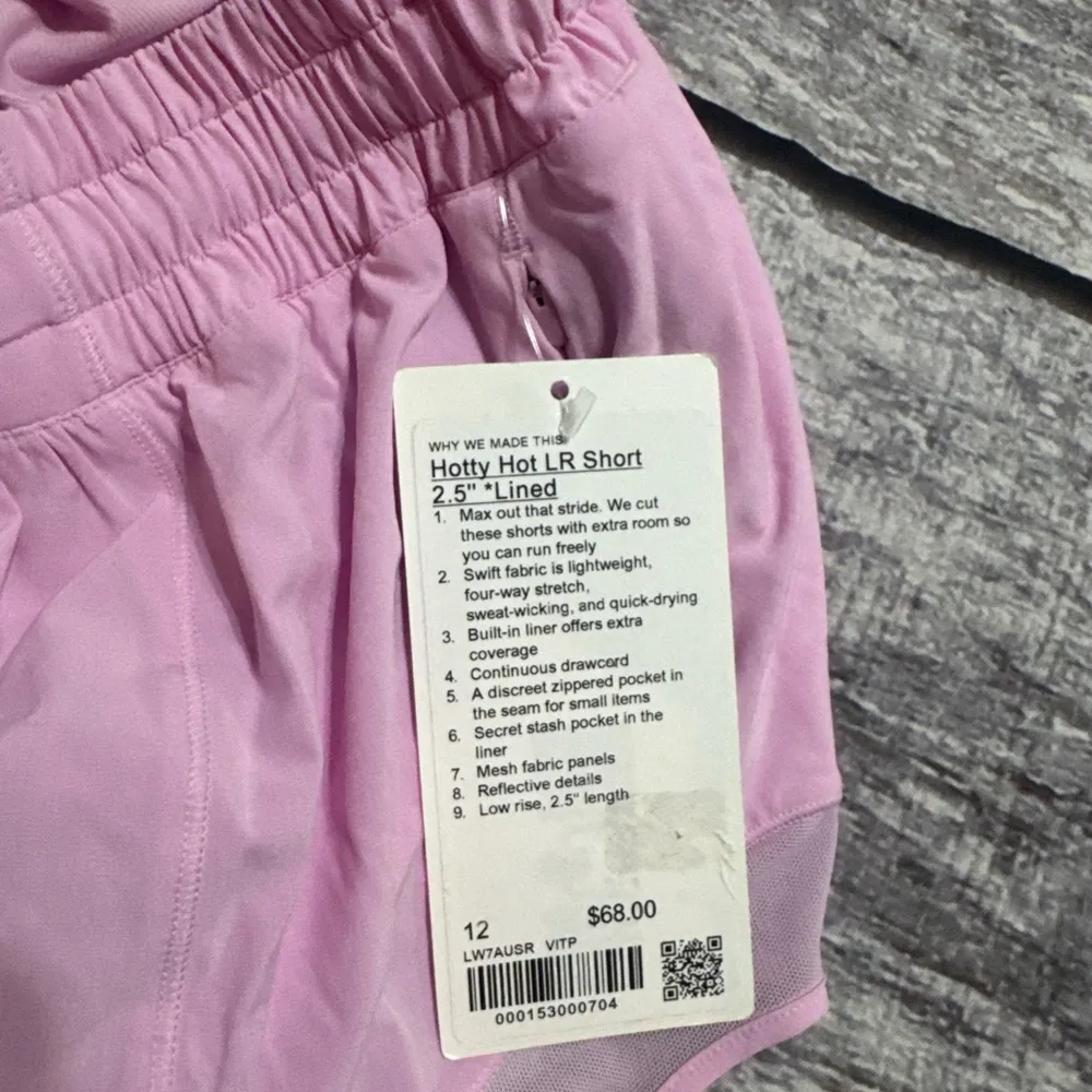 NWT Lululemon Hotty Hot Shorts - Image 4
