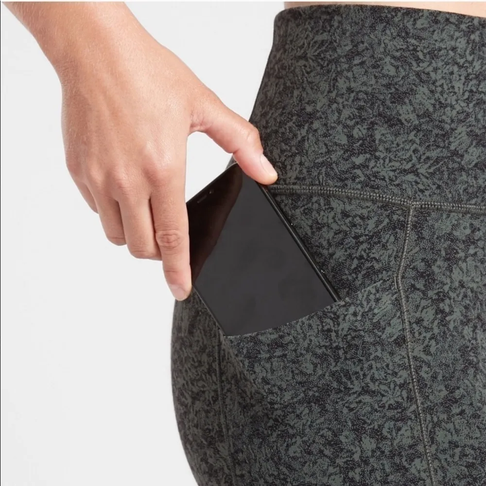 Athleta‎ Salutation Stash Pocket II 7/8 Tight Legging Jacquard Moonflower XXS - Image 4