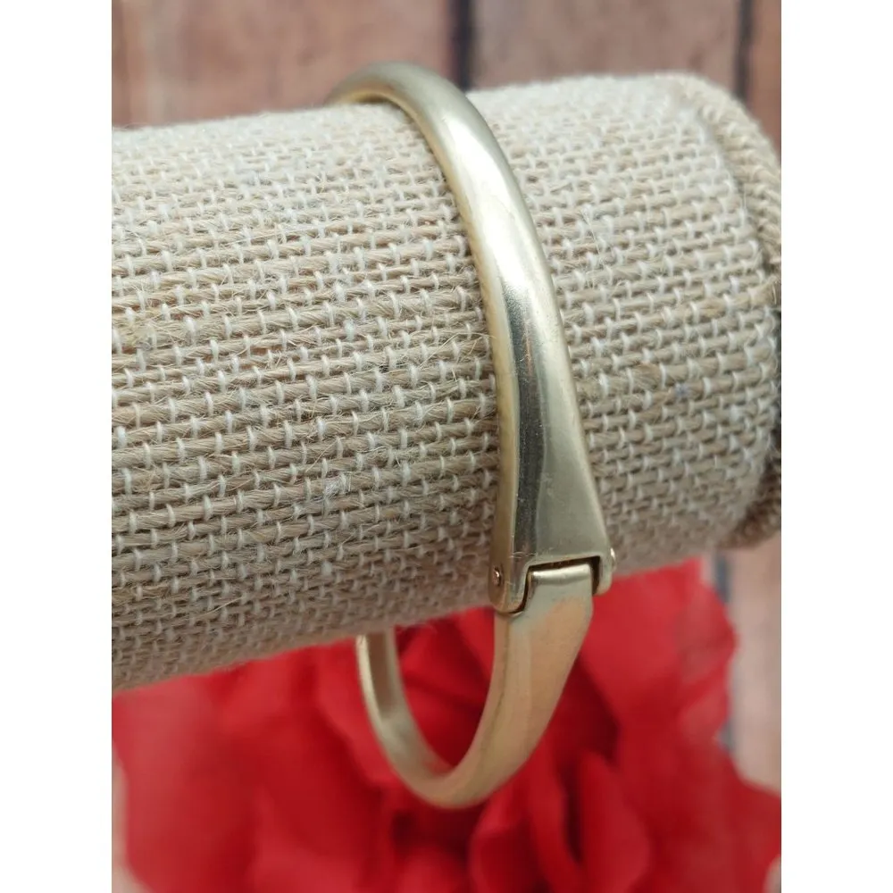 Lucky Brand Brushed Gold Tone Cuff Bangle Bracelet Hinged Butterflies Crystal - Image 9