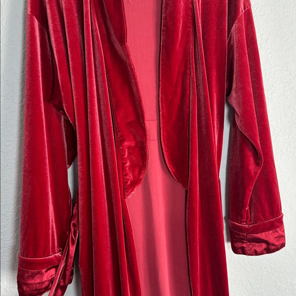 Vera Wang Elegant Red Velvet Robe Loungewear Spa Luxury Old Money Glam Belted - Image 9