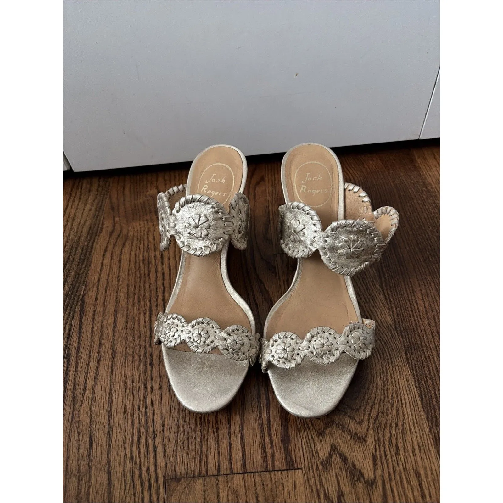 Jack Rogers  Platinum Leather LUCCIA Wedge Sandals Sz 9 - Image 2