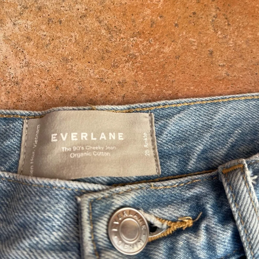 Everlane, the 90s cheeky Jean size 25 - Image 3