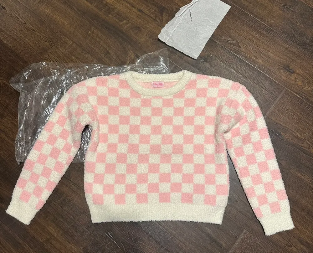 NWT -  Boutique Lounge Set - Image 2