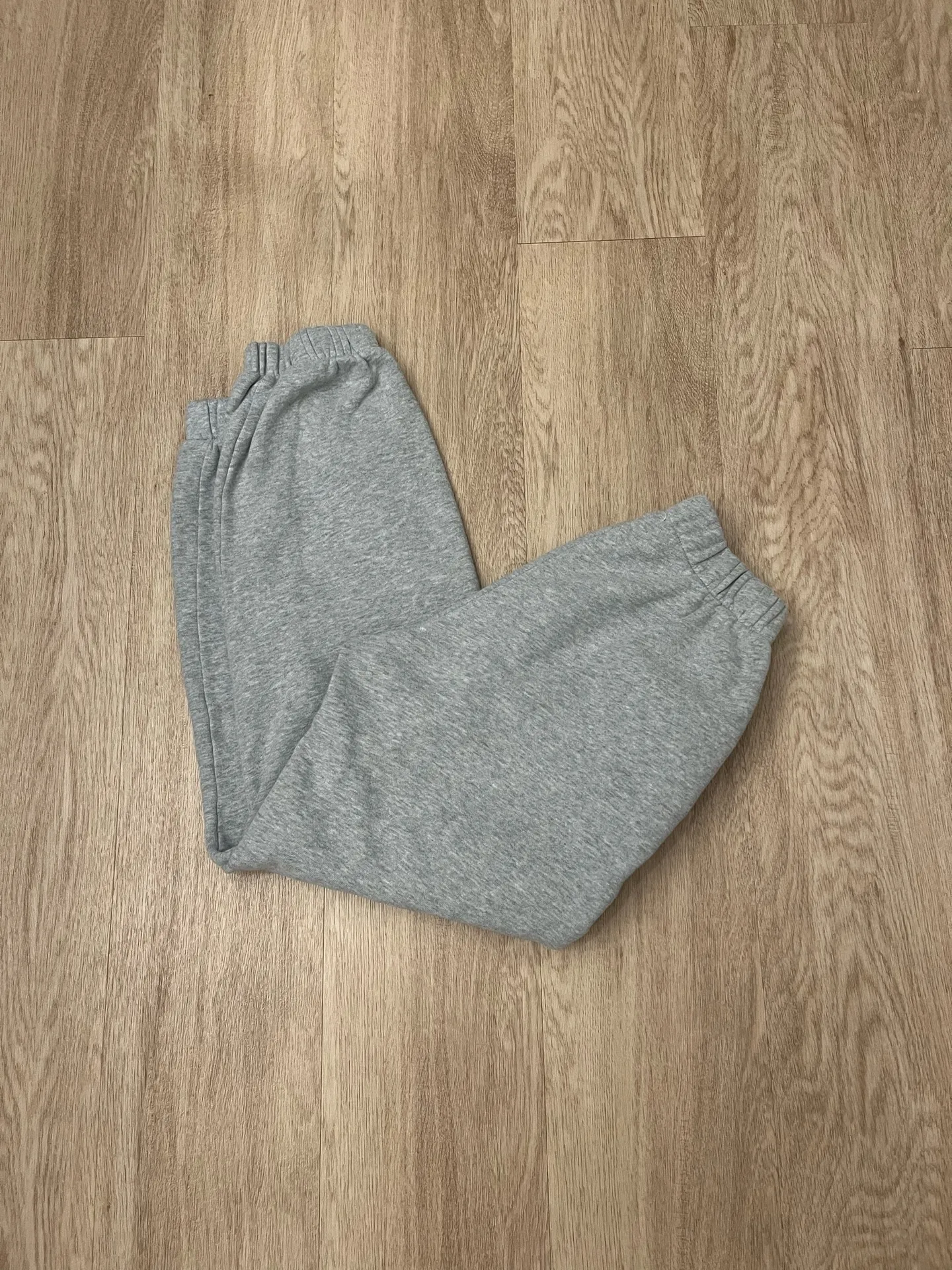 Brandy Melville  sweatpants  - Image 4