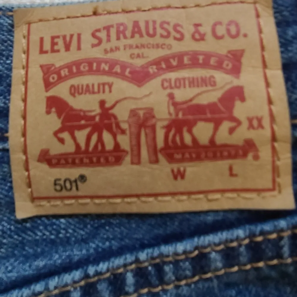 Levis 501 shorts - Image 3