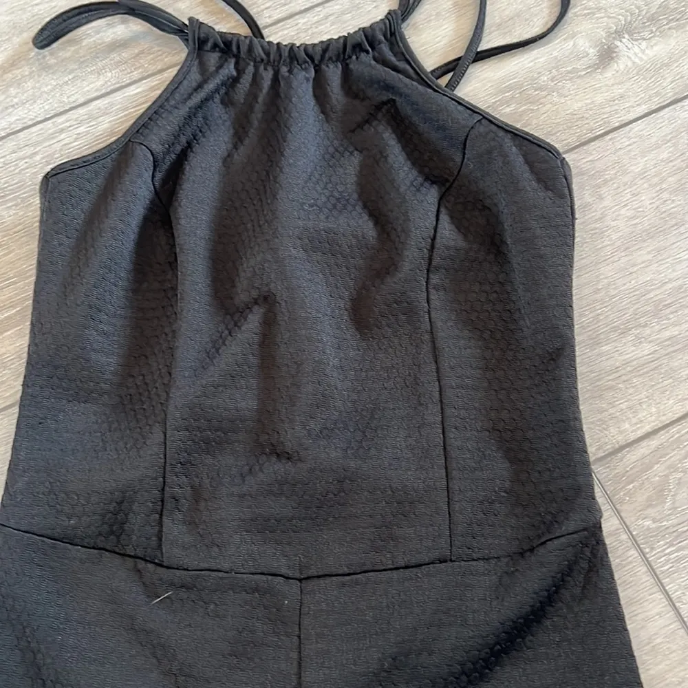 ❤️ NWT June & Hudson Black Halter Jumpsuit - Image 3