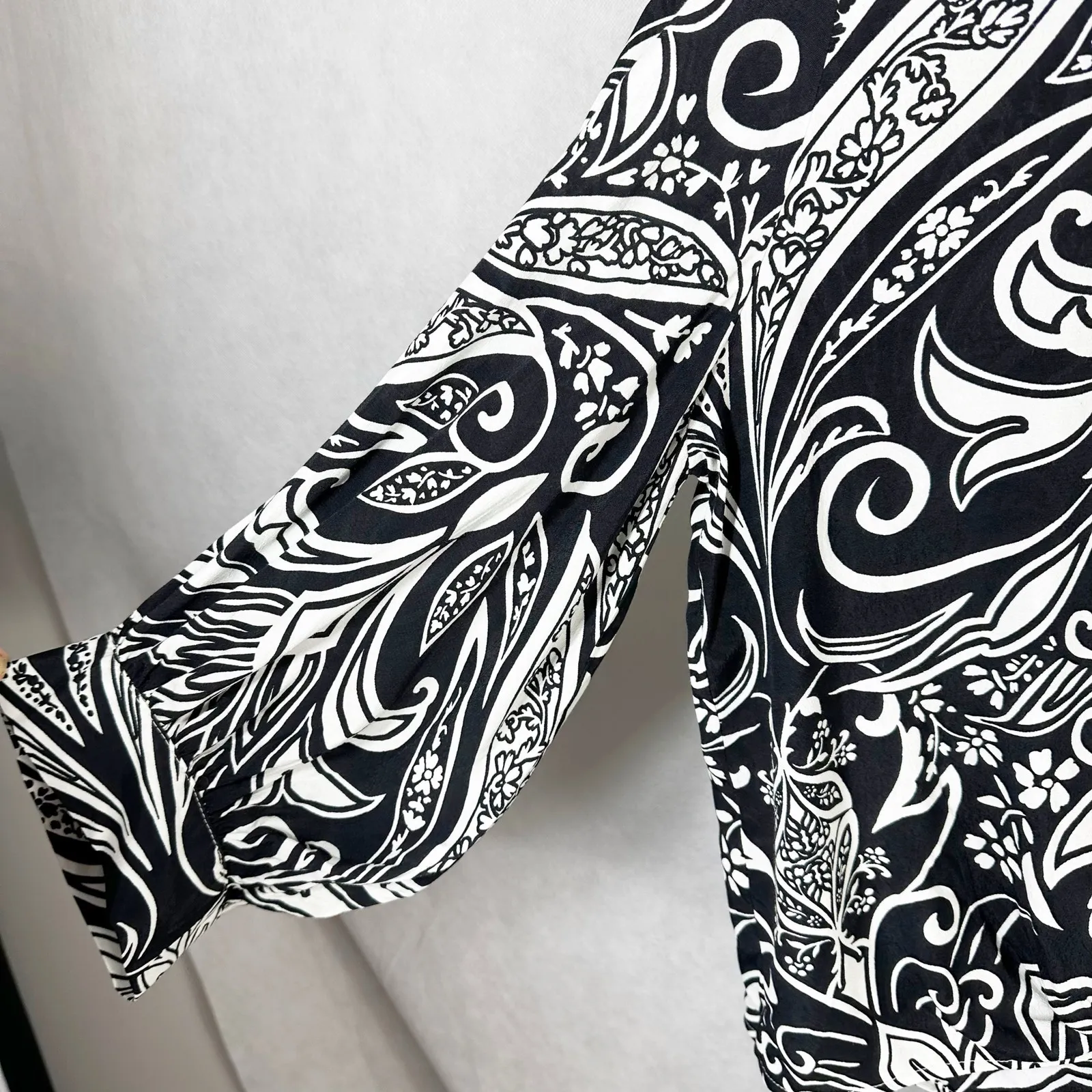 Karen Kane Blouson Sleeve Tie Front Casual Top Size Large - Image 5