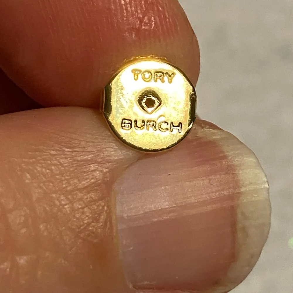 Tory Burch  gold tone hoops with logo. New. Rope design - Image 9