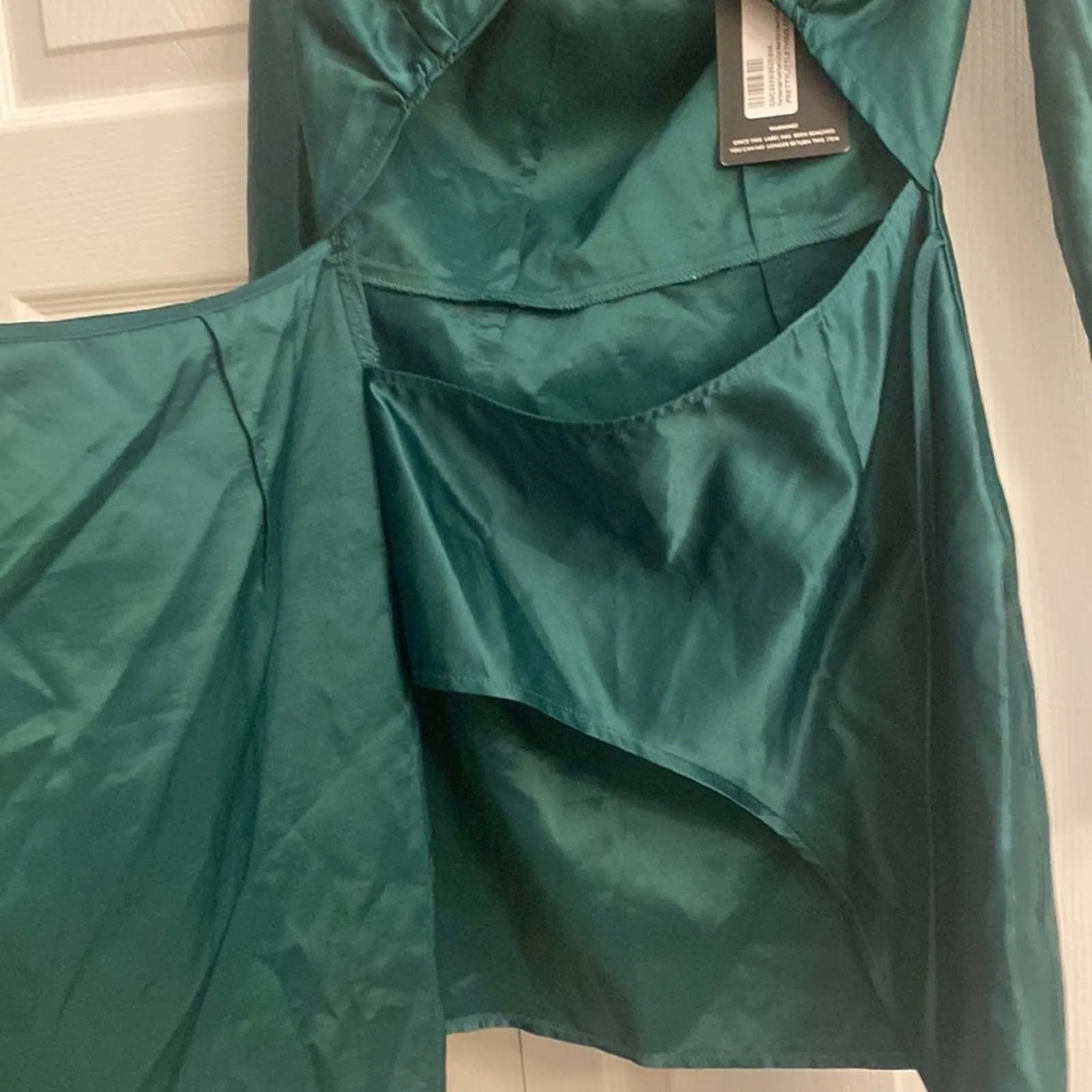Pretty Little Thing Green Satin Twist Blazer Dress Size 8 Event NEW - Image 6