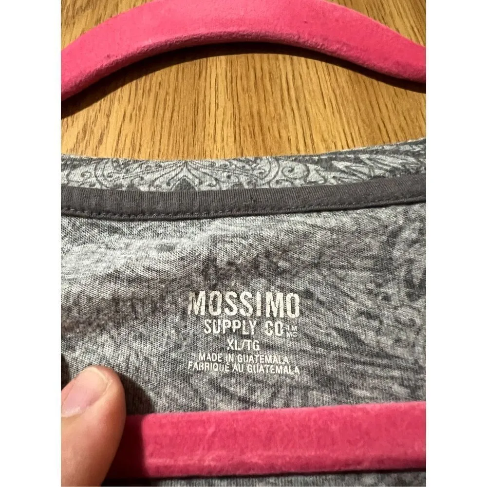 Mossimo Supply Co Grey Owl Patterned Woman’s T - Image 3