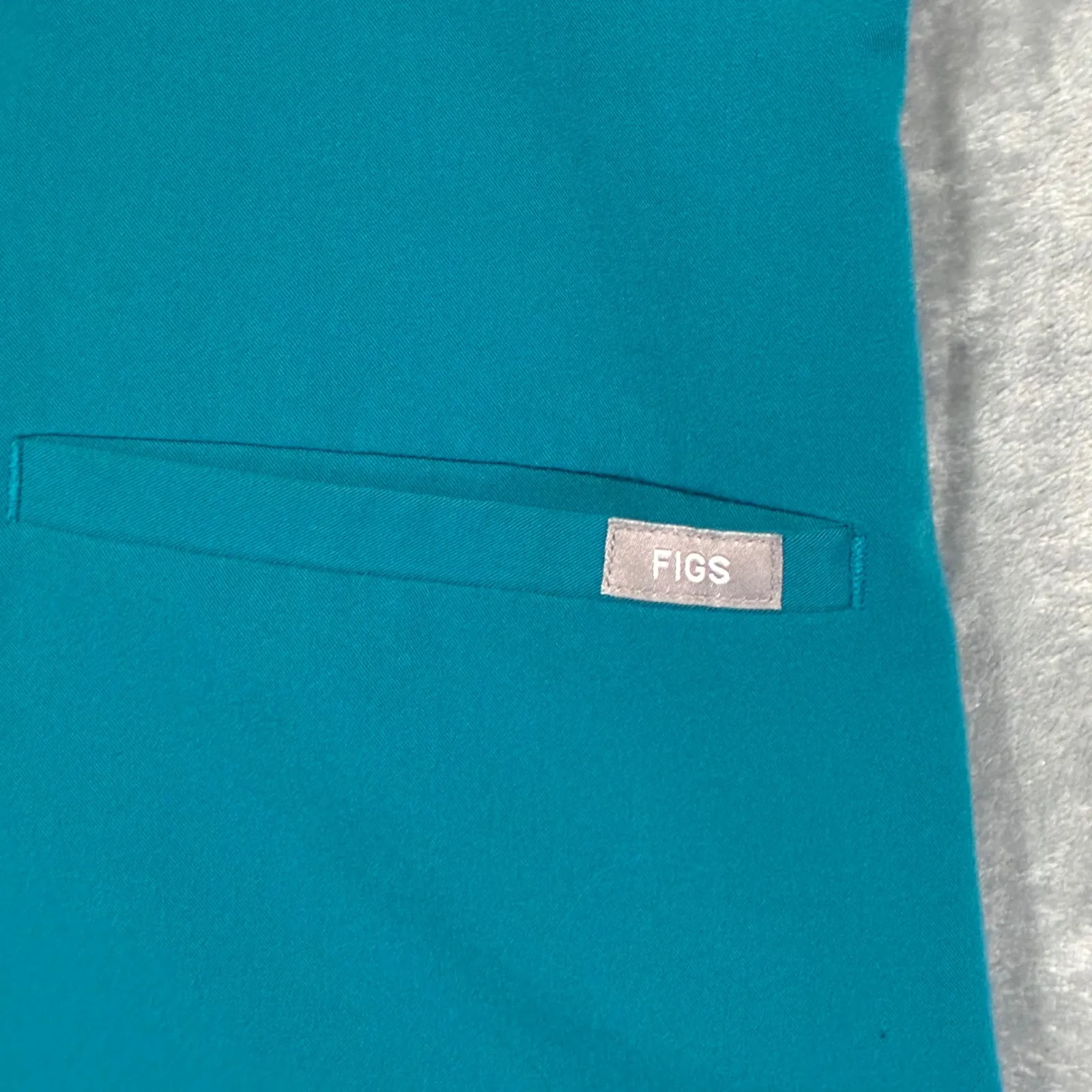 FIGS Casma Technical Teal V Neck Scrub Top Short Sleeve Workwear Womens  S - Image 3