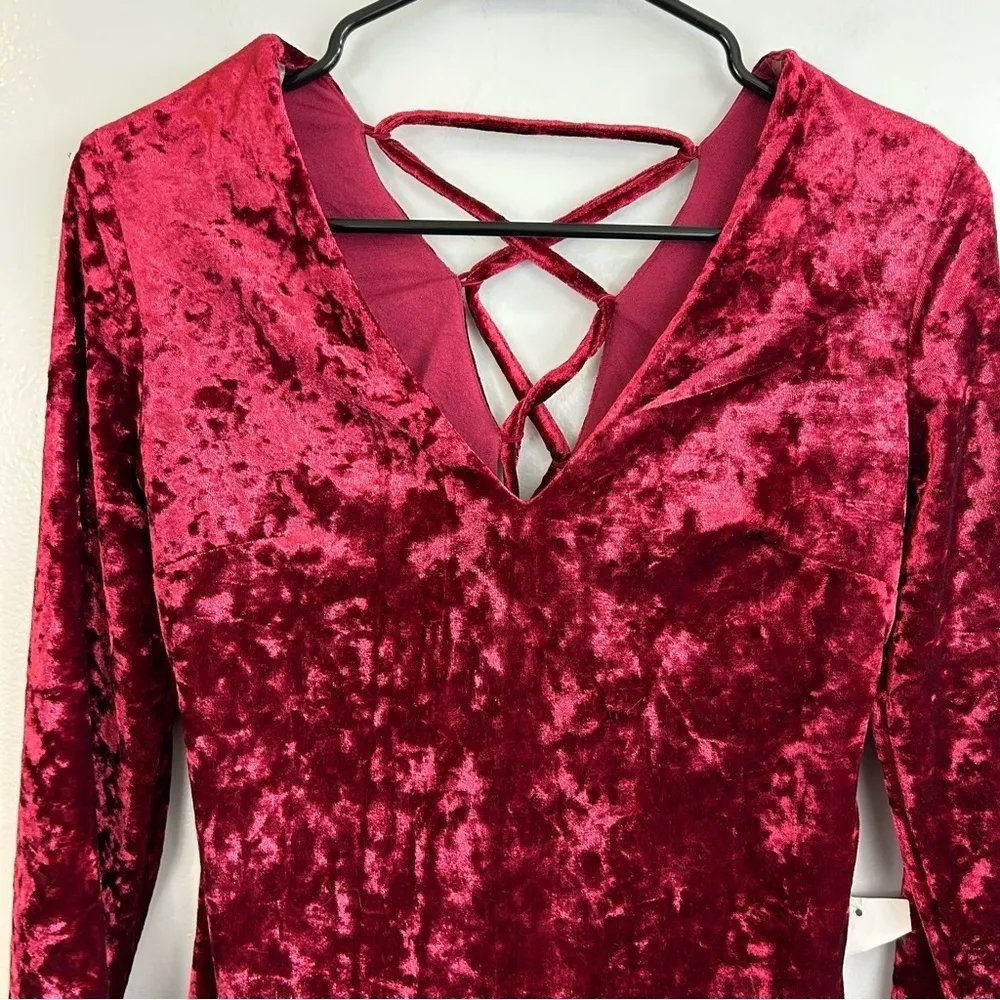 NWT DO+BE Burgundy Red Velvet Lace Up Back Long sleeve Mini Dress Size Small - Image 3