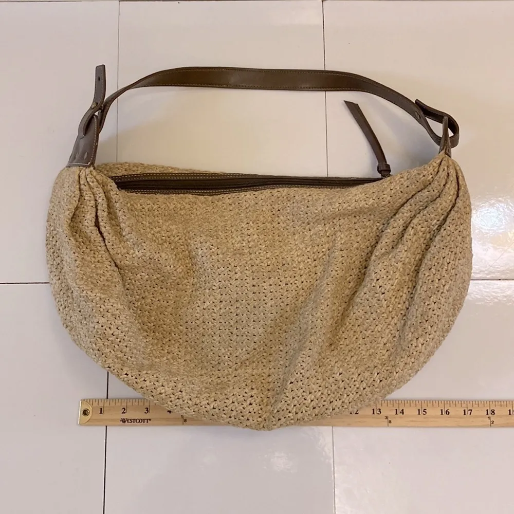 Ann Taylor Loft wheat colored woven jute hobo/ shoulder bag. Pockets. 16”by 11” - Image 8