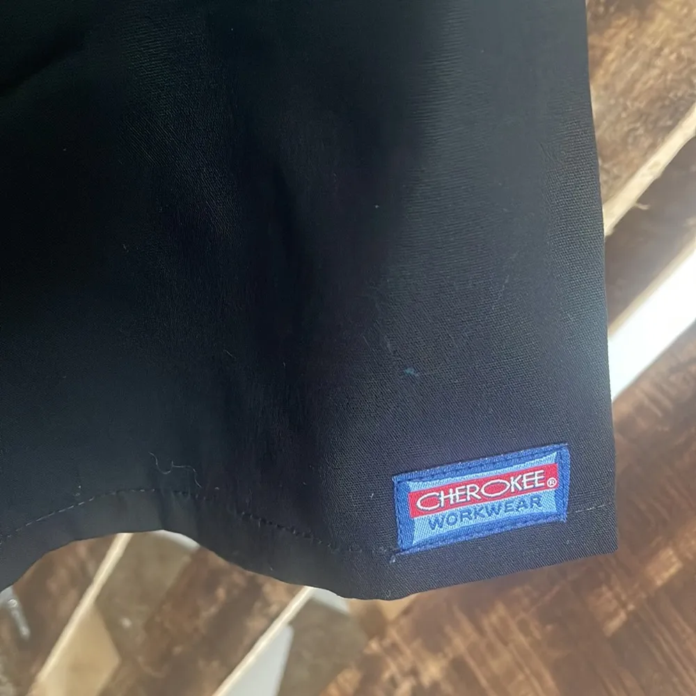 Cherokee workwear scrubs unisex black VNeck short sleeve traditional shirt top M - Image 42