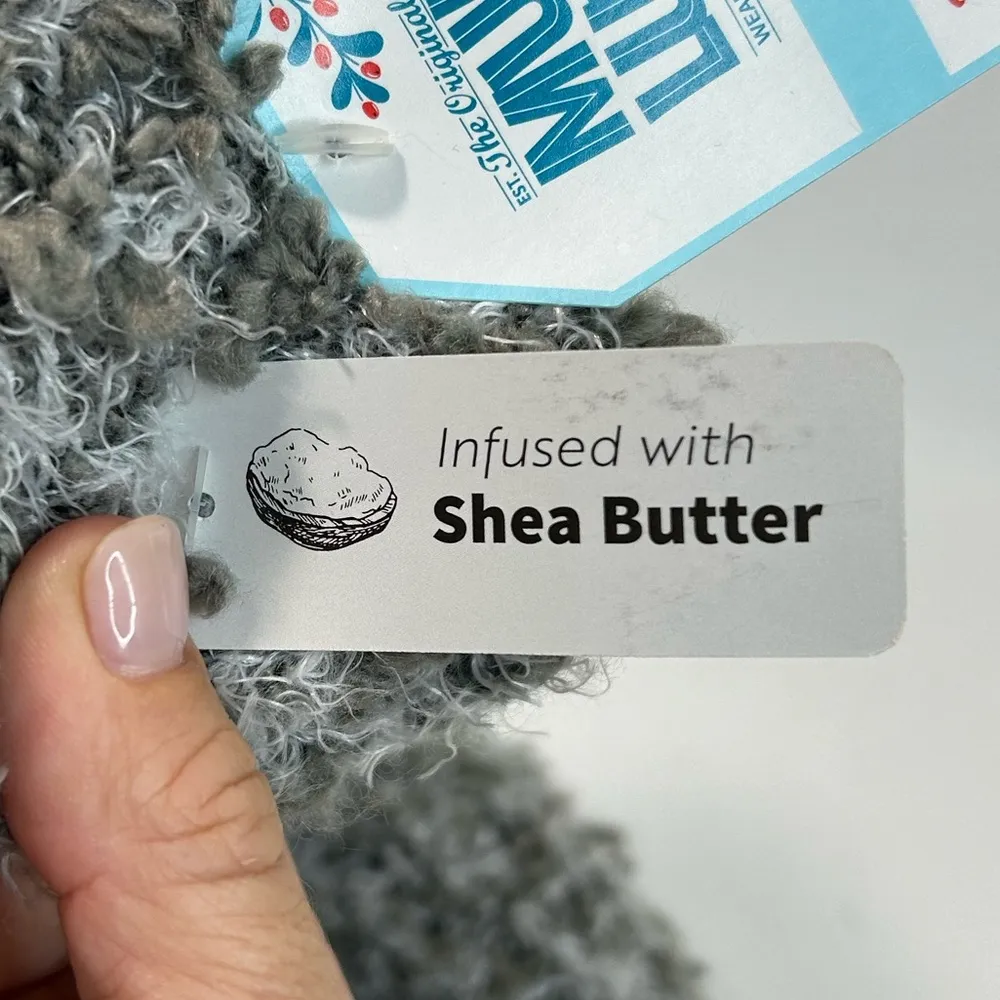 NEW Muk Luks Grey Marled Knit Fuzzy Socks Infused w/Shea Butter size 8.5 - Image 6