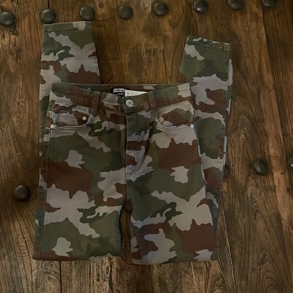 Zara Trafaluc Denim Collection, Camo Print Skinny Jeans, Size 4 - Image 2
