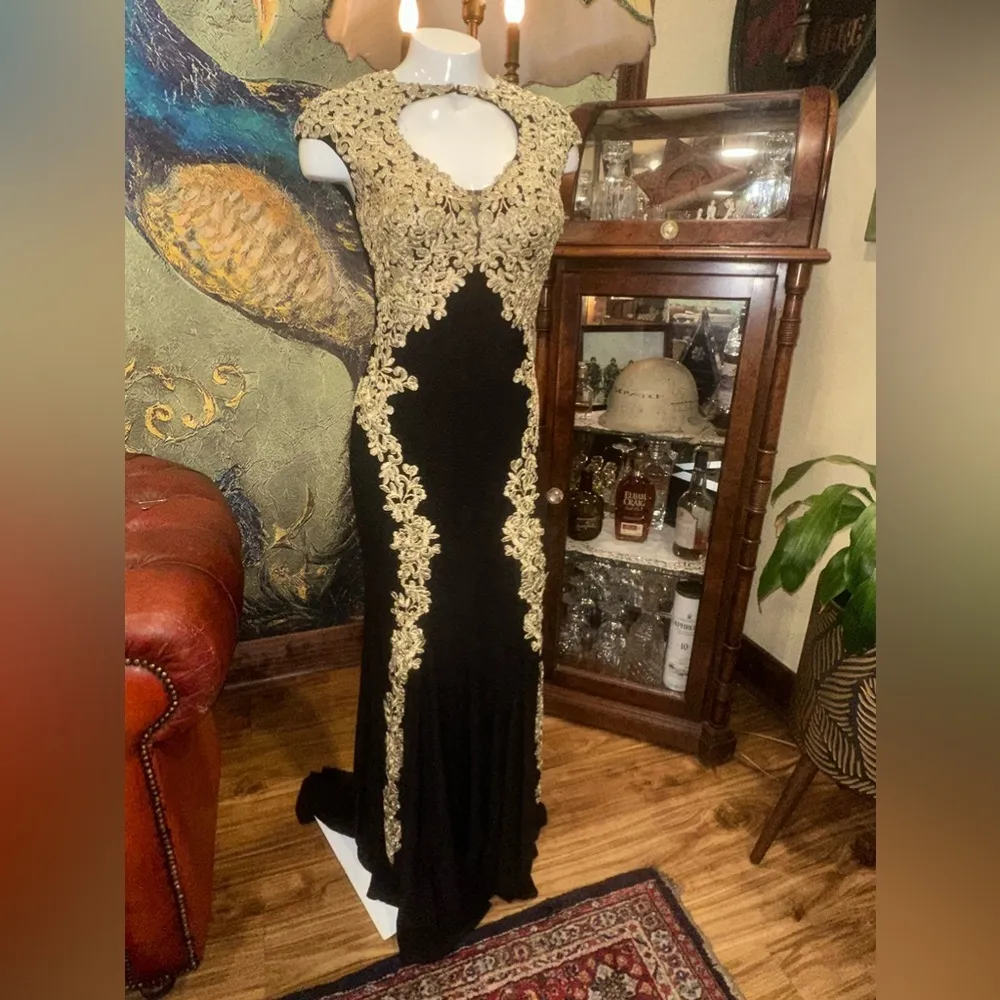 Besty & Adams Gold Embroidery Black Formal Gown Dress 0 - Image 3