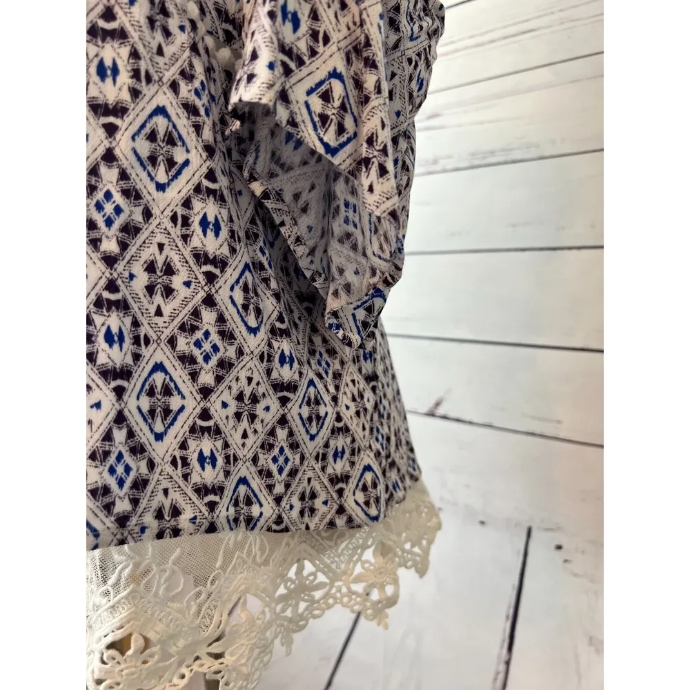 NWT Stitch Fix Langlock Cold Shoulder Blouse Large Skies are Blue shirt Lace Hem - Image 10