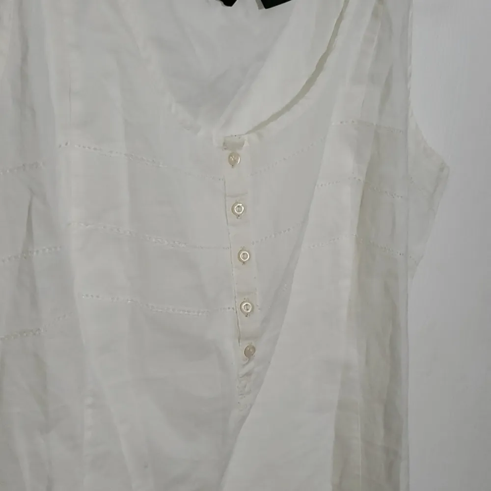 🌟3 for $21🌟 White XL Eddie Bauer Lightweight Sleeveless Blouse - Image 2