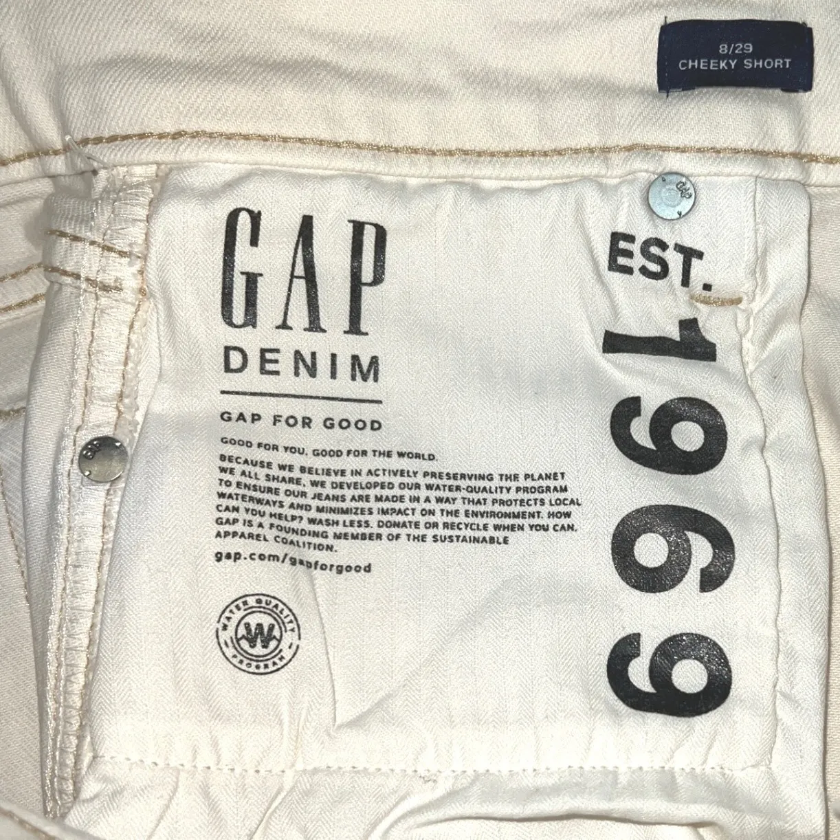 Gap Cheeky Short V White Denim Shorts Womens 8/29 High Rise Raw Hem NWT - Image 5