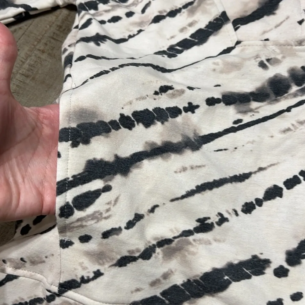 Koolaburra by UGG Brushed Back French Terry Pullover VGUC Stone Bias Tie Dyed - Image 4