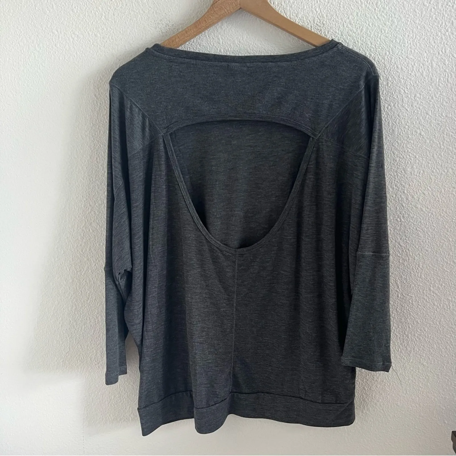 Champion C9 Gray Long Sleeve Open Back Active Shirt Athleisure Workout XL - Image 5