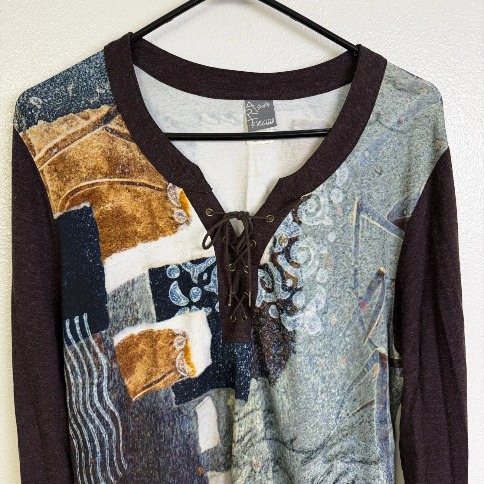 Simply Art by Dolcezza Top Womens XL Abstract Long Sleeve Shirt Lace Up Artsy Gray - Image 2