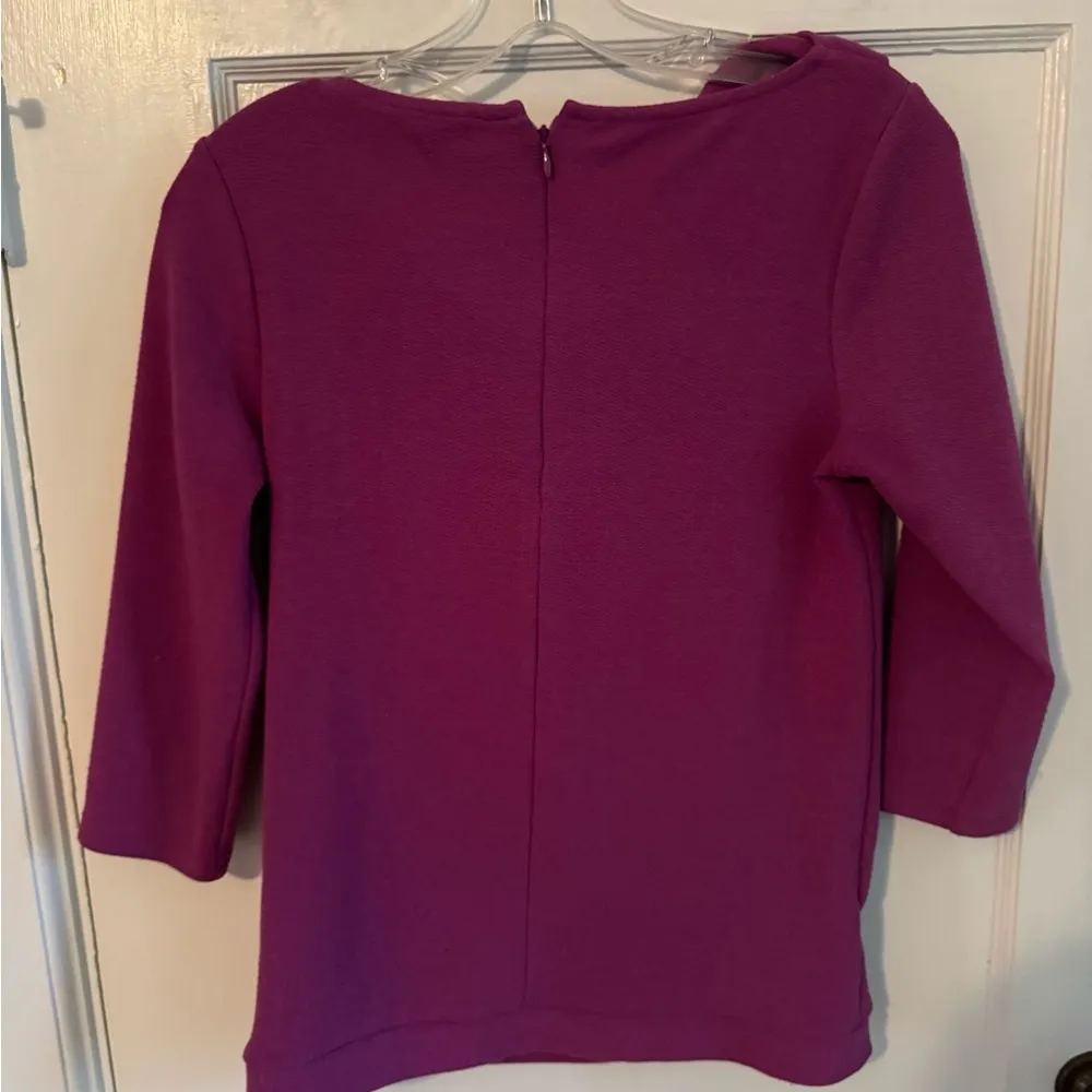 Ann Taylor Women’s Textured Top 3/4 Sleeve Back Zip XS Raspberry, Pink, Fushia - Image 7