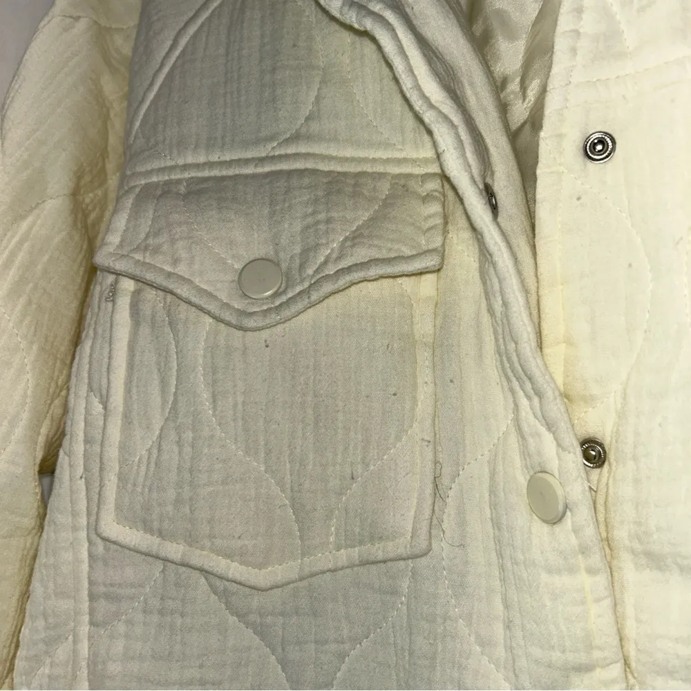 Bucket List Quilted Jacket Women’s Medium White - Image 8