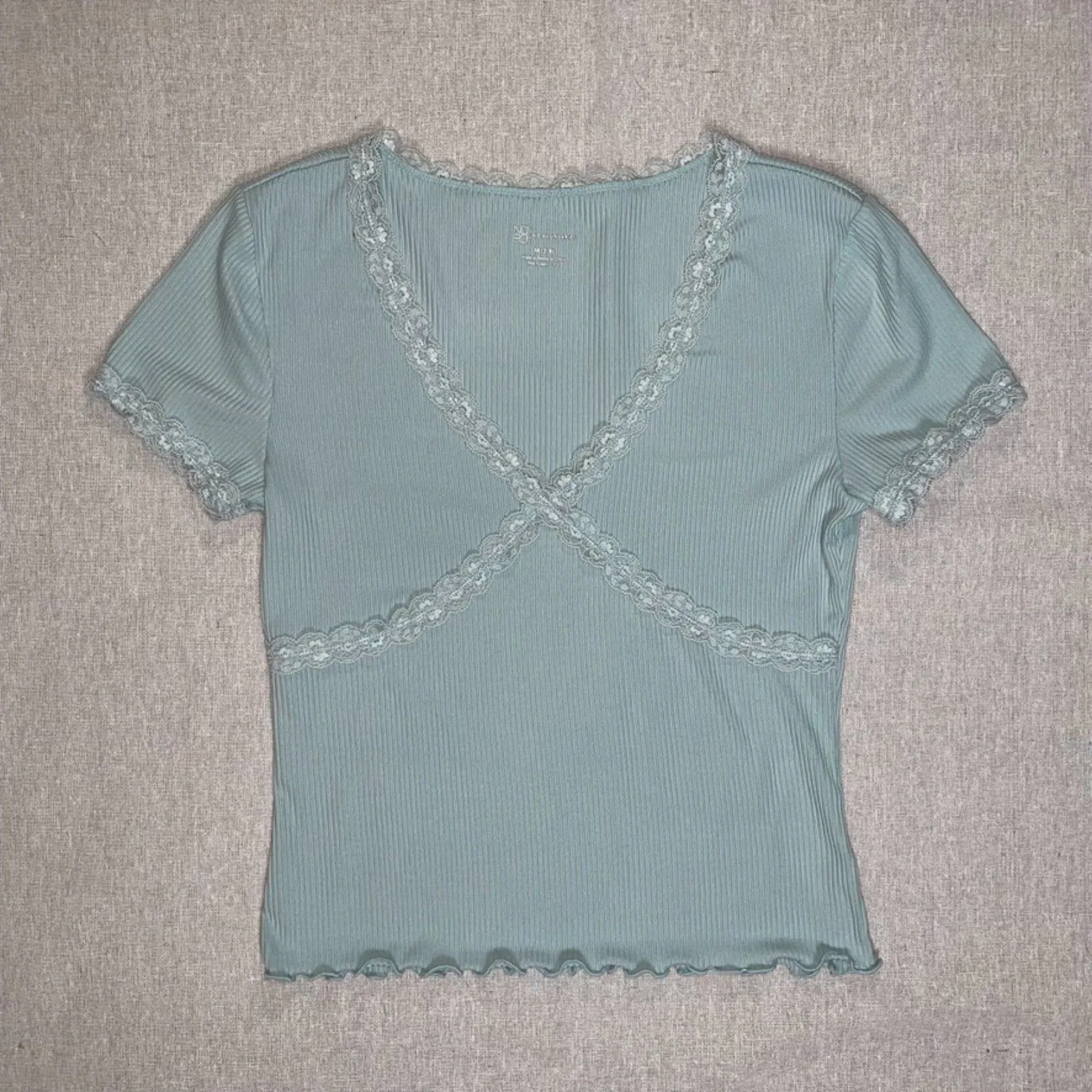 No Boundaries | Light Green Lace Trim Crop Top | Medium (7-9) - Image 4