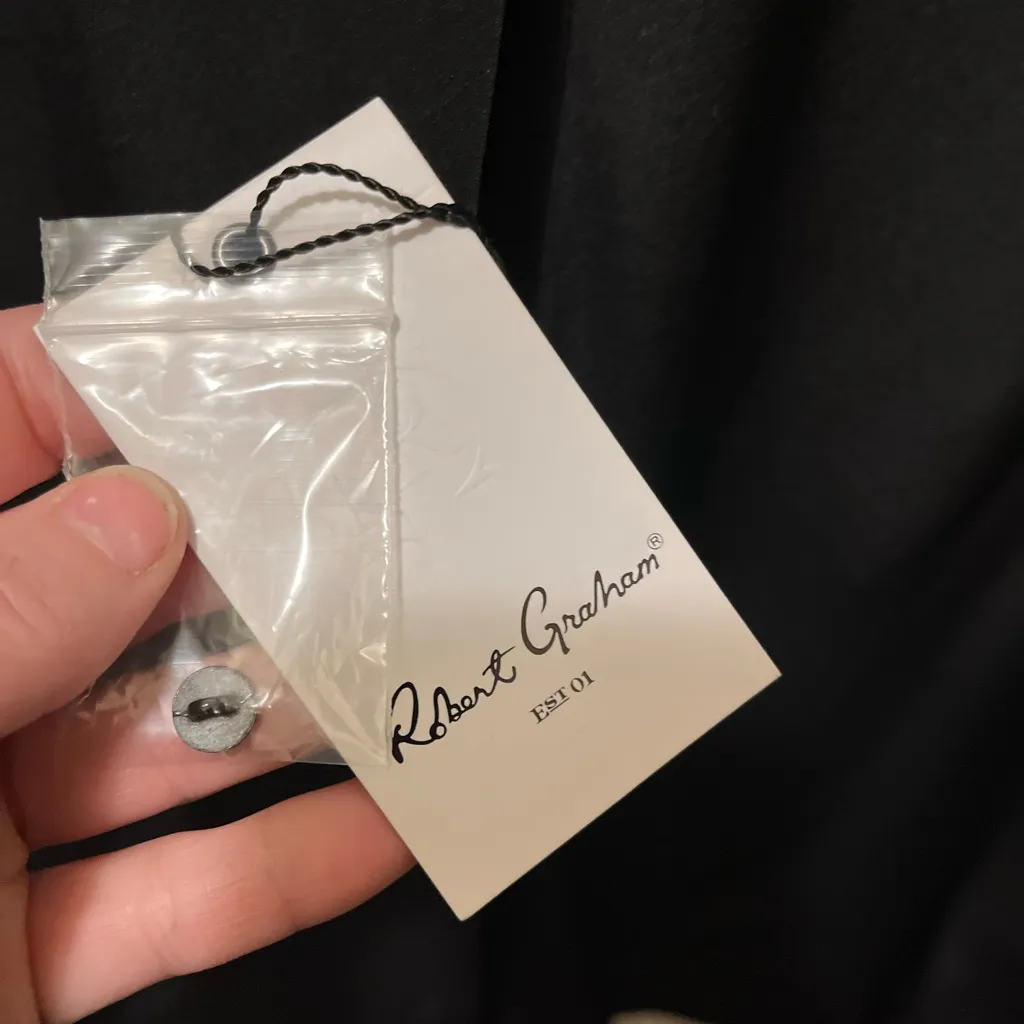 NWT Robert Graham Blaine women’s blouse‎ sz medium - Image 8