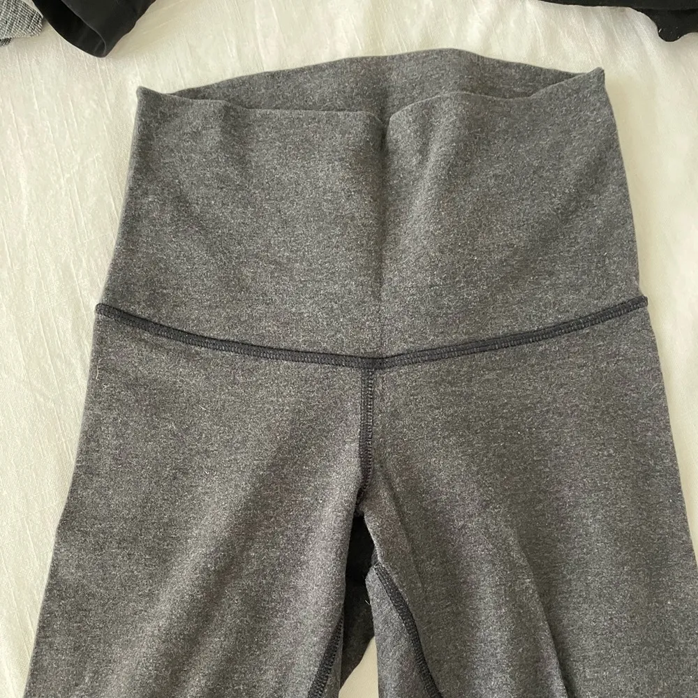 COPY - Grey cotton Lululemon leggings - size 4-6 - Image 3