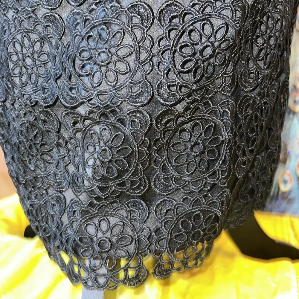 White House Black Market Size 2 Black Strapless Midi Dress - Image 4