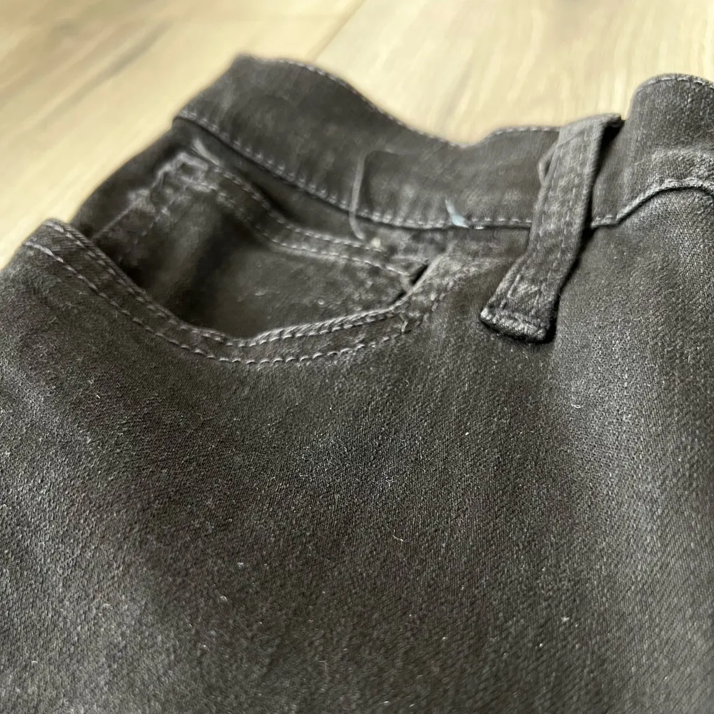 Madewell Roadtripper Skinny Jeans in Bennett Black Wash | 25 - Image 7