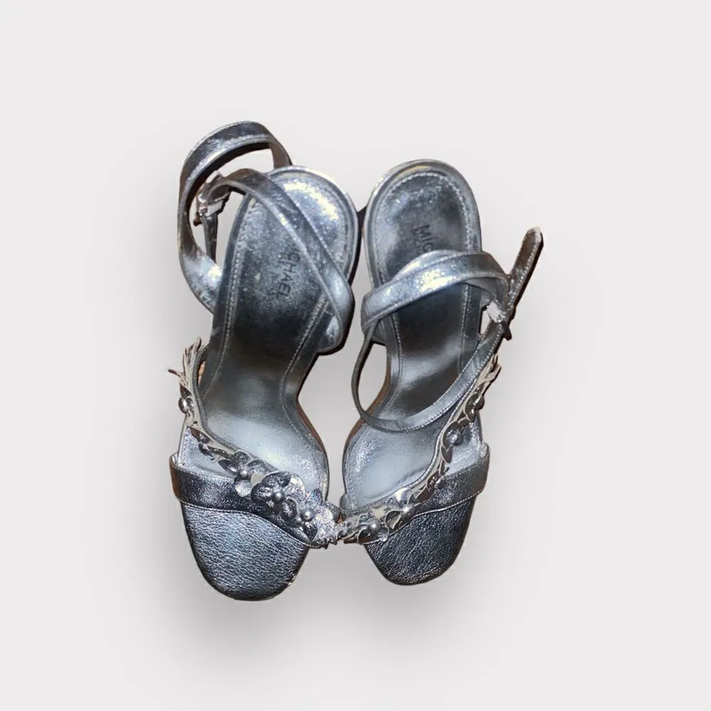 Micheal Kors Silver Leather Sandals Shoes Size 9.5 M - Image 4
