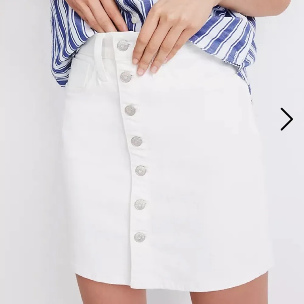 Madewell white button front denim skirt size 24 - Image 2