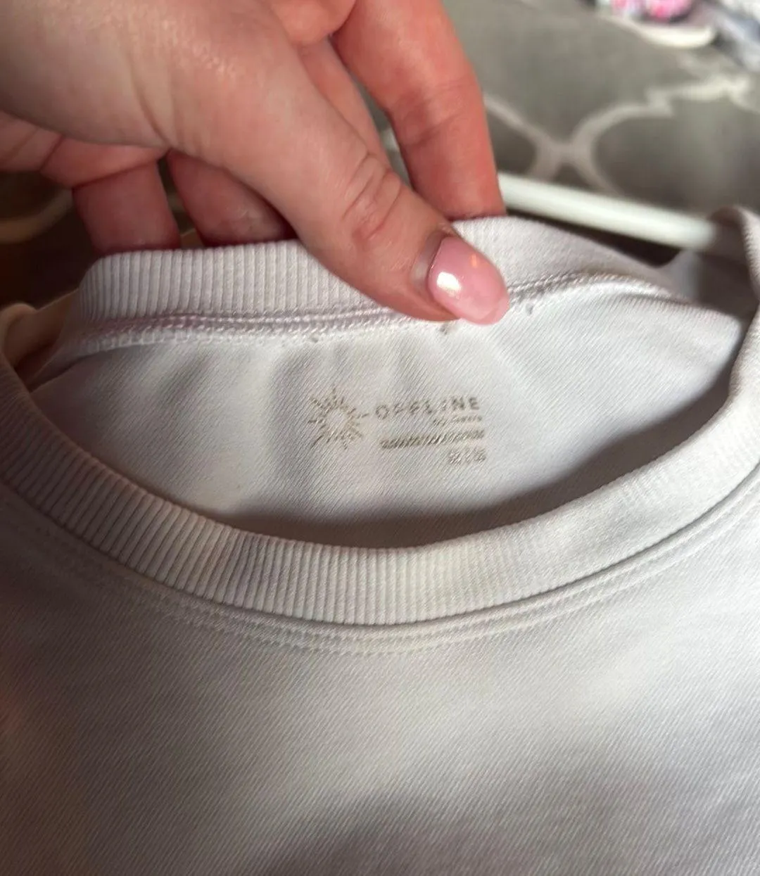 Cropped T-shirt - Image 4