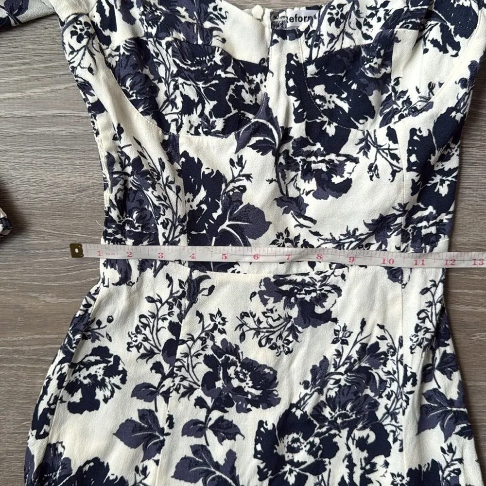 Reformation Mochi Dress - Image 10