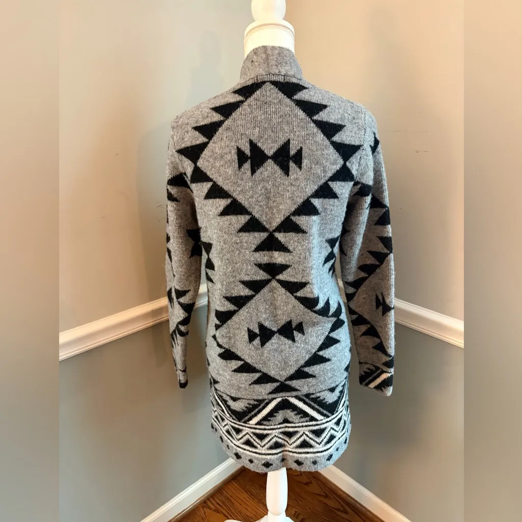 Frye Women’s Southwestern Jacquard Open Front Cardigan – Gray/Black – Small - Image 4