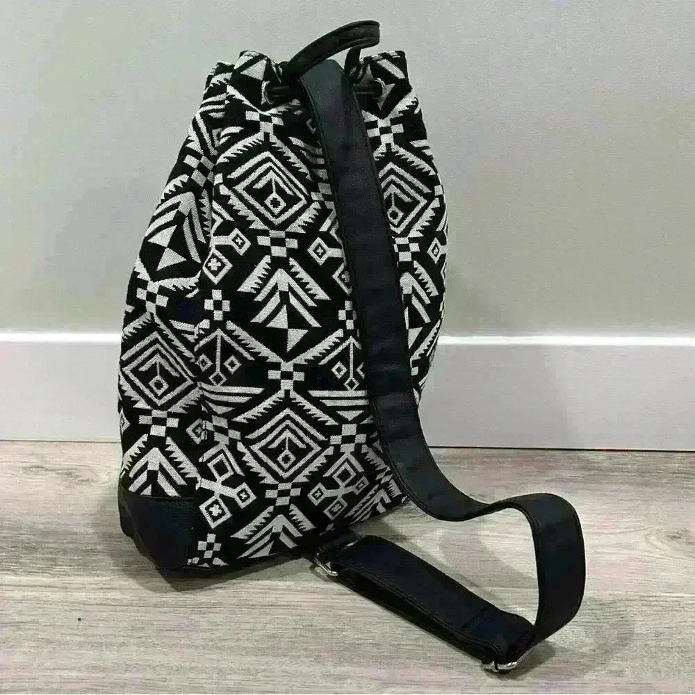 NWT Deb & Dave Woven Cotton Faux Leather Large Shoulder Sling Bag Boho Aztec Black - Image 4