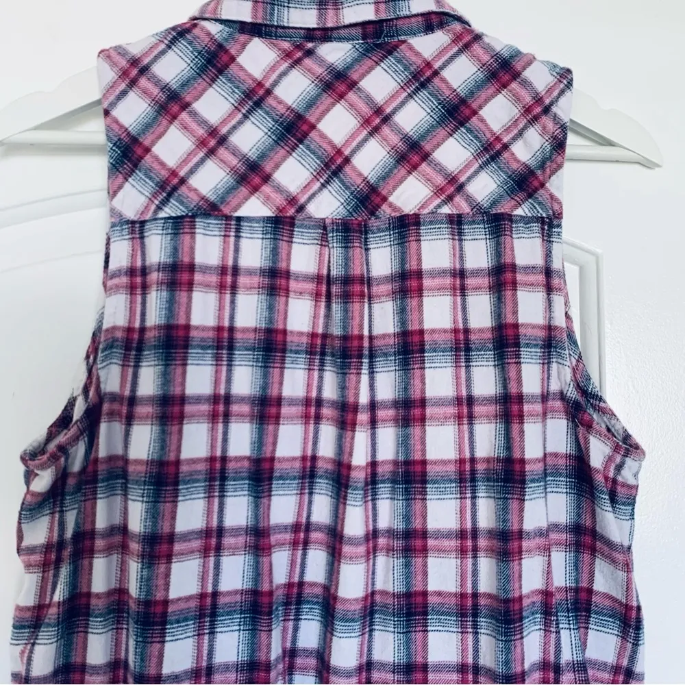 Forever 21 Red, Navy & White Plaid Flannel Button-Down Tunic Tank Shirt | Size L - Image 9