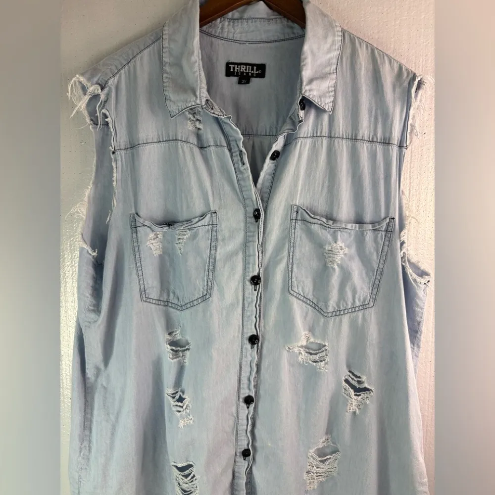 Thrill Jeans 3X Sleeveless Distressed Light Wash Denim Button Down Shirt Blue - Image 6