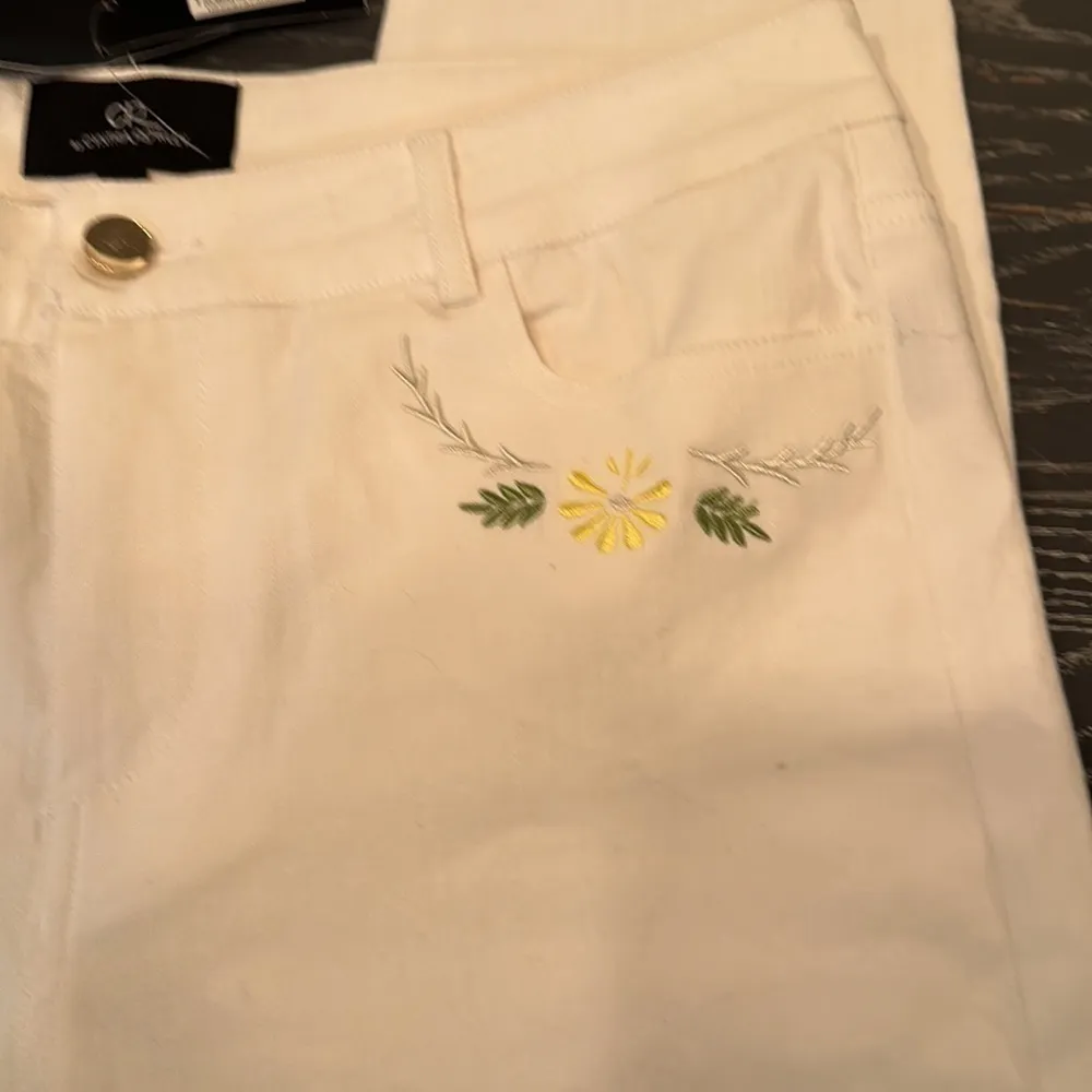 Cynthia Rowley Skinny Pants - White - Embroidered floral size 12 NWT - Image 3
