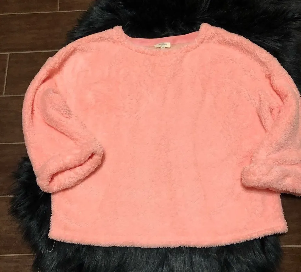 Umgee sweater sz medium - Image 1